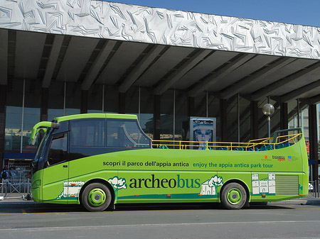 Foto Bus am Bahnhof - Rom